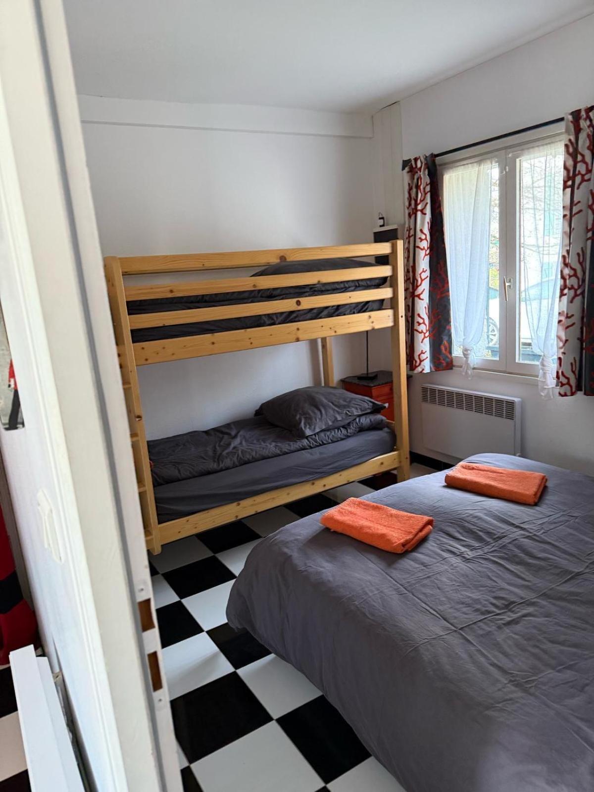 Birchbank Cottage - Disney 30Min กูลอมมิแยร์ ภายนอก รูปภาพ